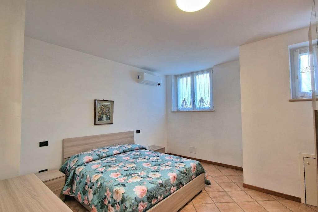 Apartamento Ca' Degli Ulivi Caprino Veronese Exterior foto