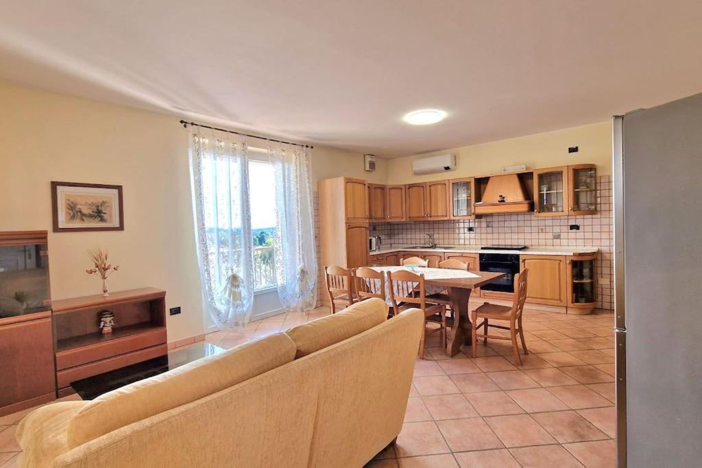 Apartamento Ca' Degli Ulivi Caprino Veronese Exterior foto