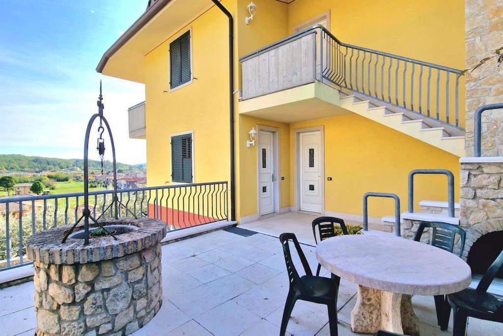 Apartamento Ca' Degli Ulivi Caprino Veronese Exterior foto