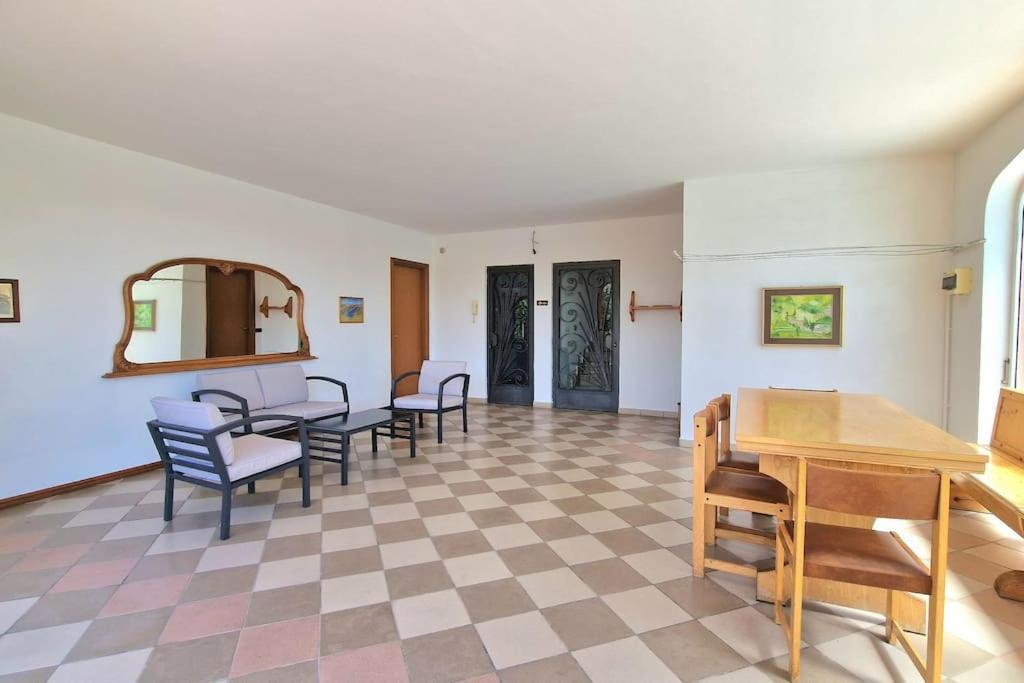 Apartamento Ca' Degli Ulivi Caprino Veronese Exterior foto